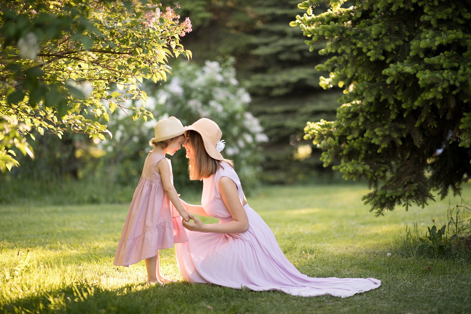 Family,In,The,Summer,Park.,Mom,And,Daughter,Look,At Upper Valleylands homes view